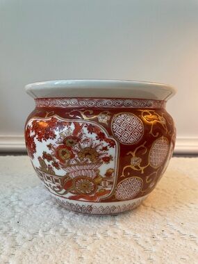 Decorative Rusty Red and Gold Porcelain Planter - Japanese gold imari